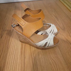 Dolce Vita Two Tone Wedges